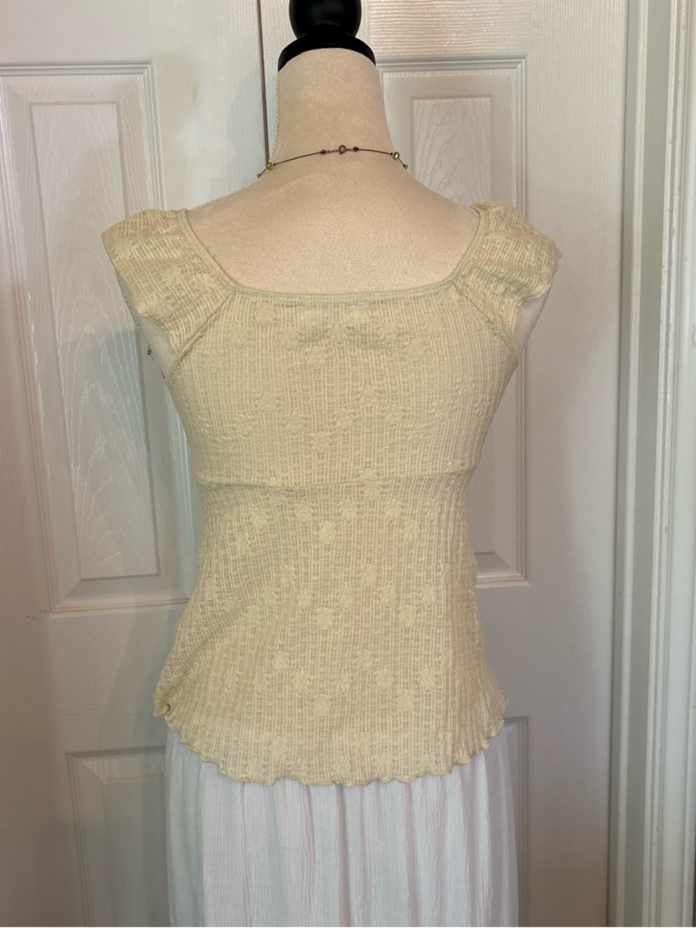 Pale Yellow Tie-Front Ribbed Tank - Picture 5 of 7